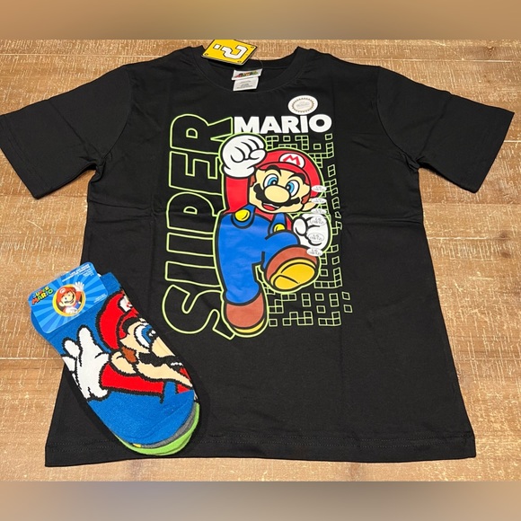 Super Mario Kids T-shirt & Sock Bundle NWT - Picture 1 of 6
